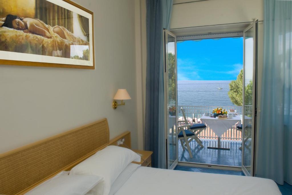 Hotel Pensione Reale Maiori Habitación foto