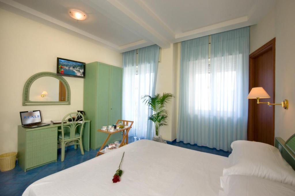 Hotel Pensione Reale Maiori Habitación foto