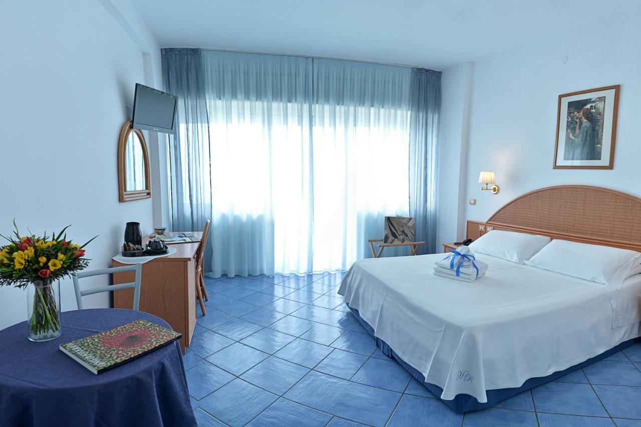Hotel Pensione Reale Maiori Exterior foto
